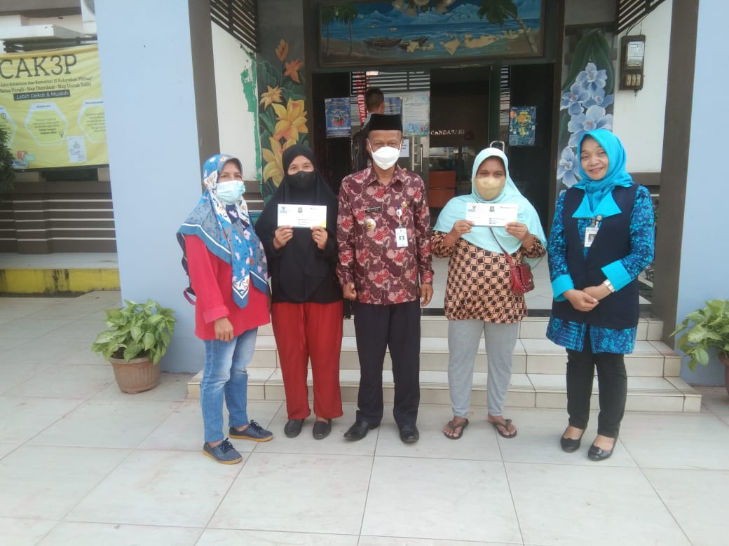 KELURAHAN GANDASARI MENDAPATKAN BANTUAN PENDIDIKAN DARI BAZNAS KOTA TANGERANG