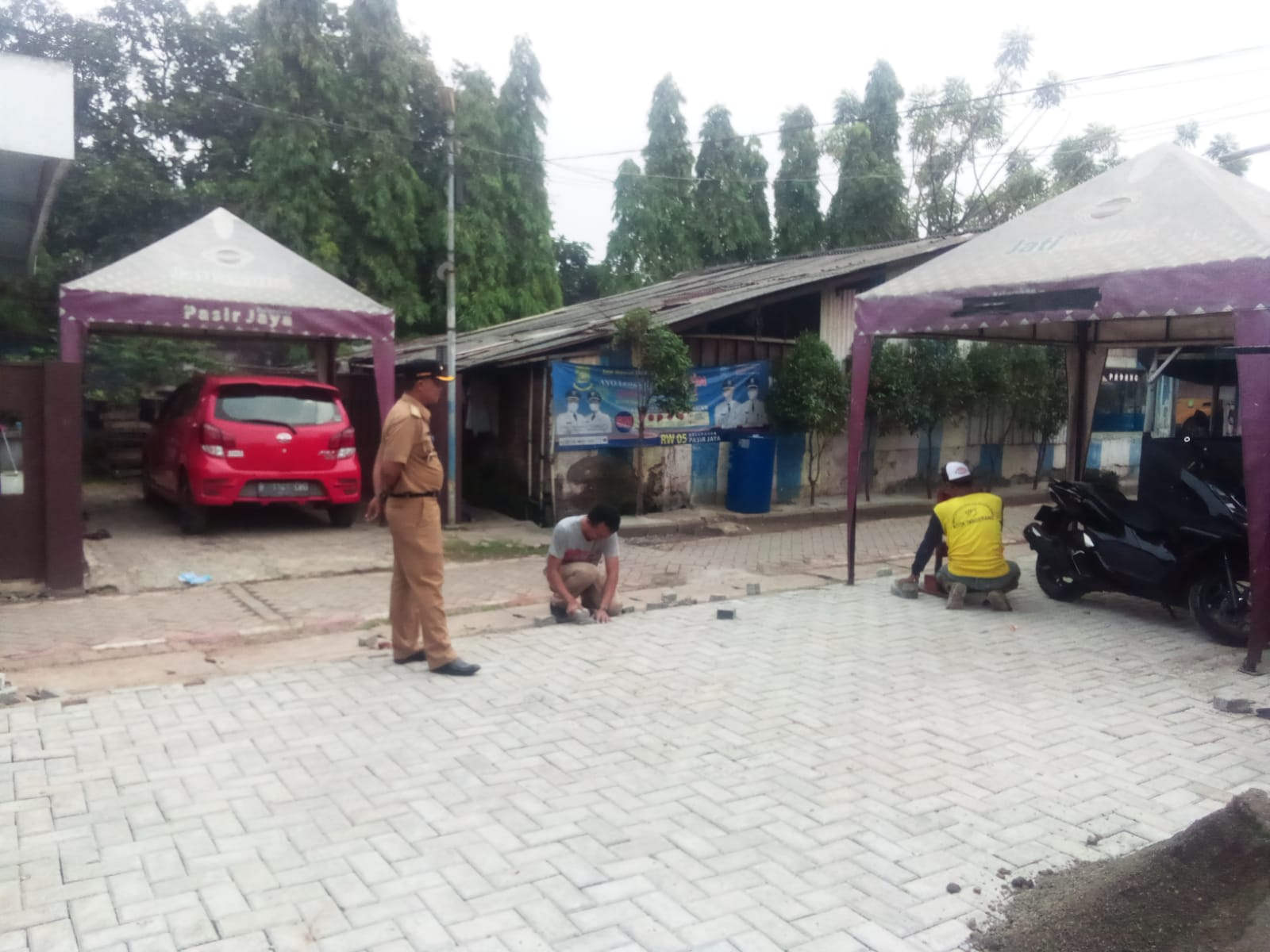 Monitoring Pengerjaan Jalan Paving Blok