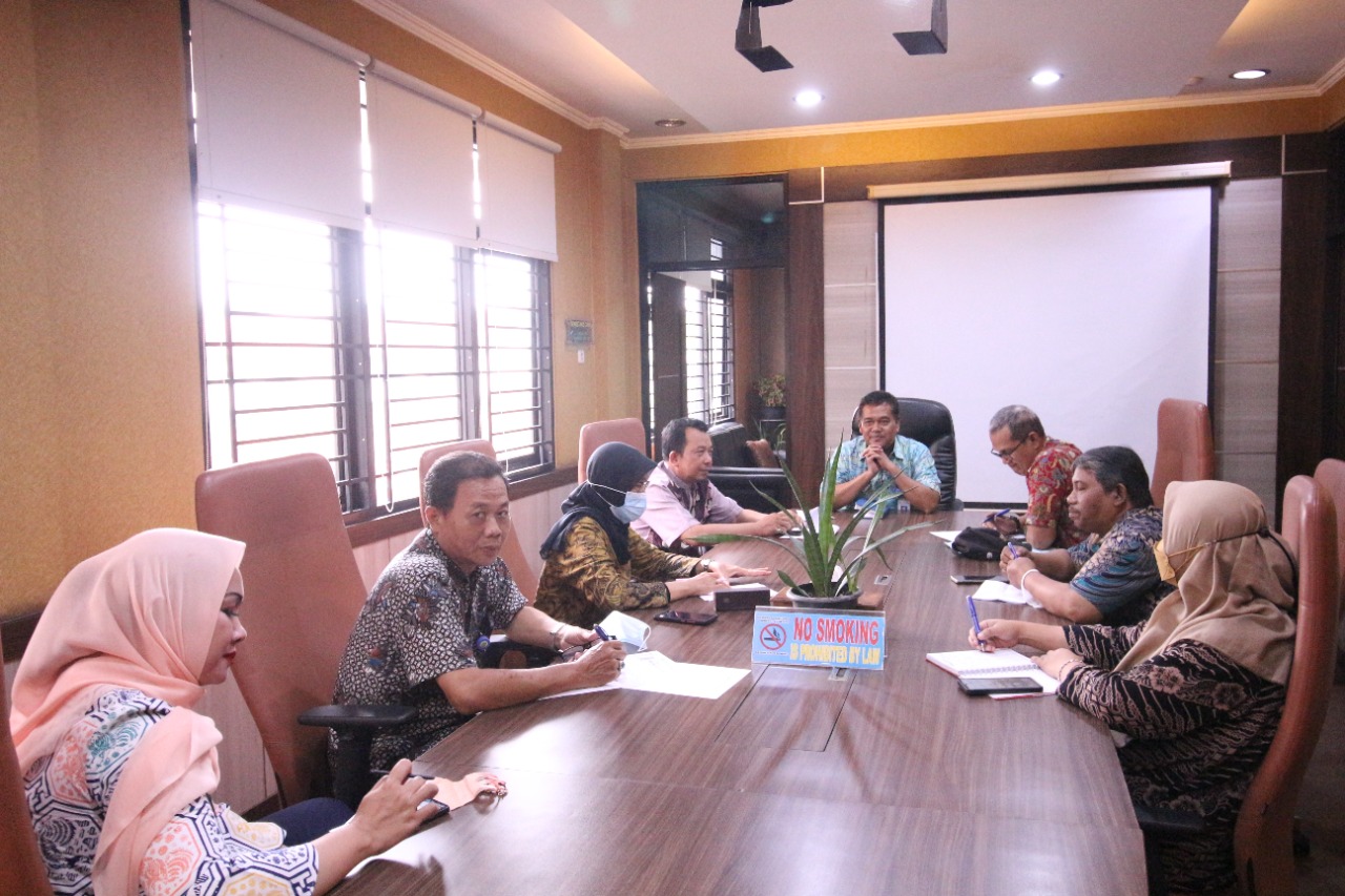 Sekcam Jatiuwung Pimpin Rapat Koordinasi Bersama Sekretaris Lurah se-Kecamatan Jatiuwung