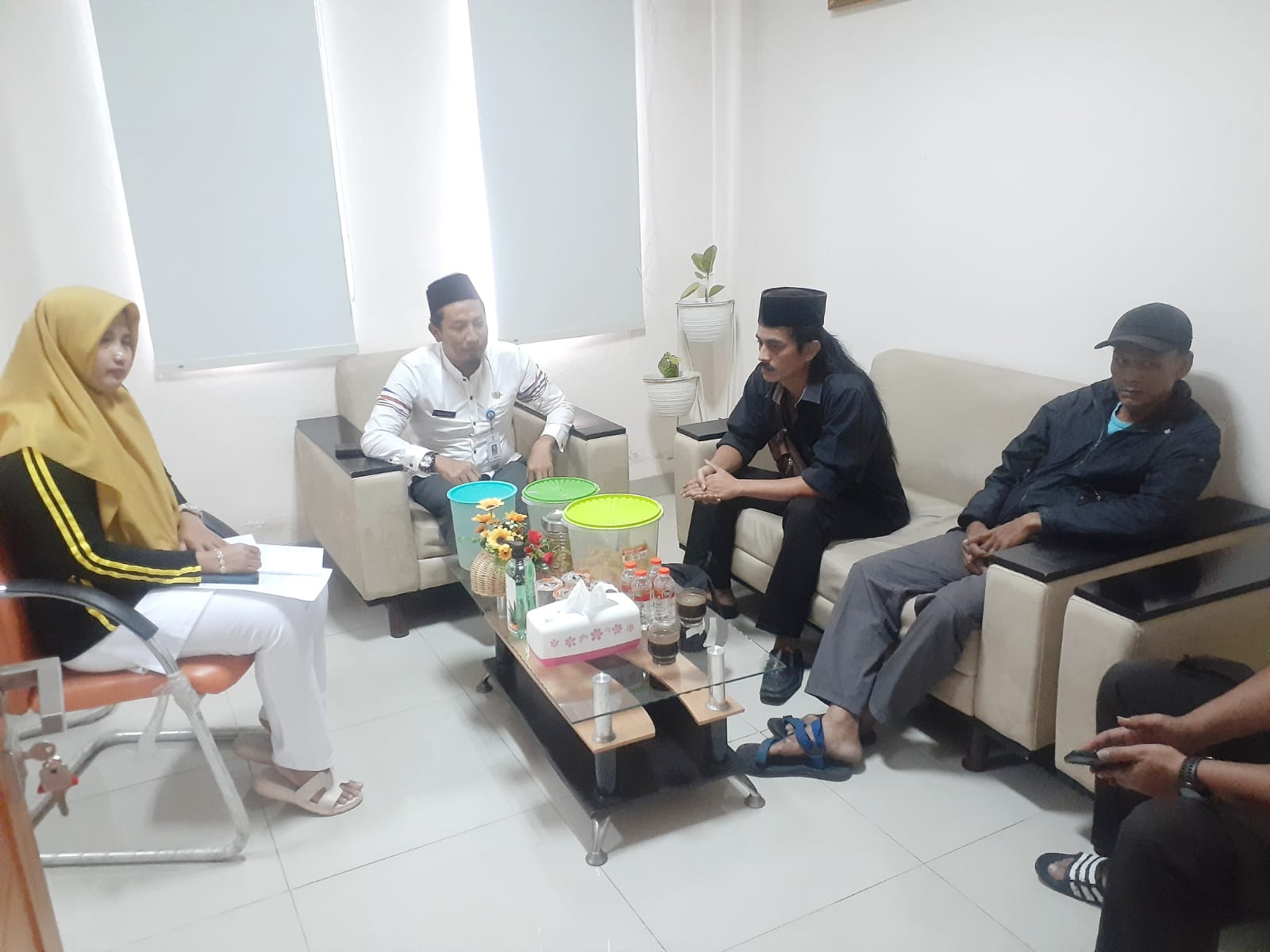 Rapat koordinasi bersama tokoh agama dan tokoh masyarakat rw. 008