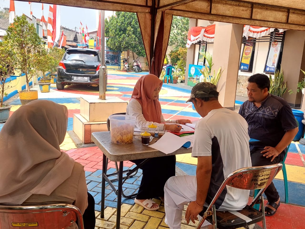 Berkoordinasi dengan Ketua RW perihal Rencana Persiapan Lomba 17 Agustusan di Kelurahan Jatake