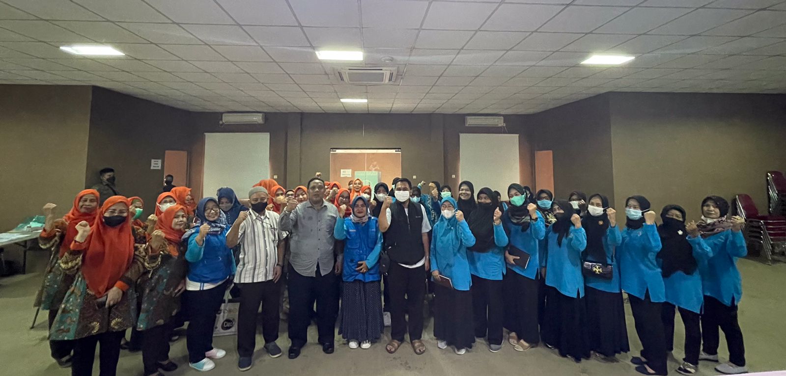 Giat Orientasi Team Pendamping Keluarga (TPK) di Aula Kecamatan Jatiuwung