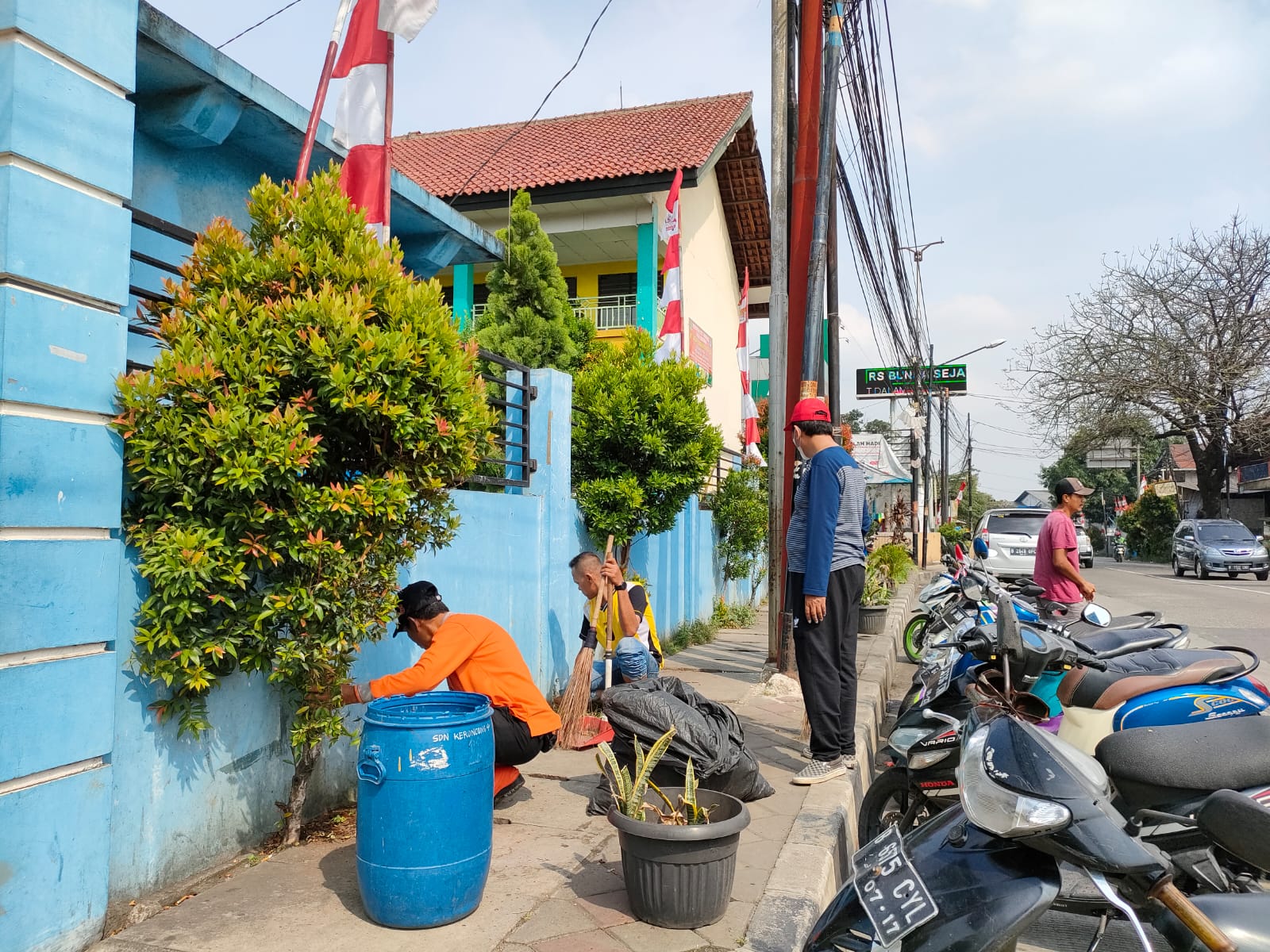 Kerja Bakti dan Pengecatan Kanstin