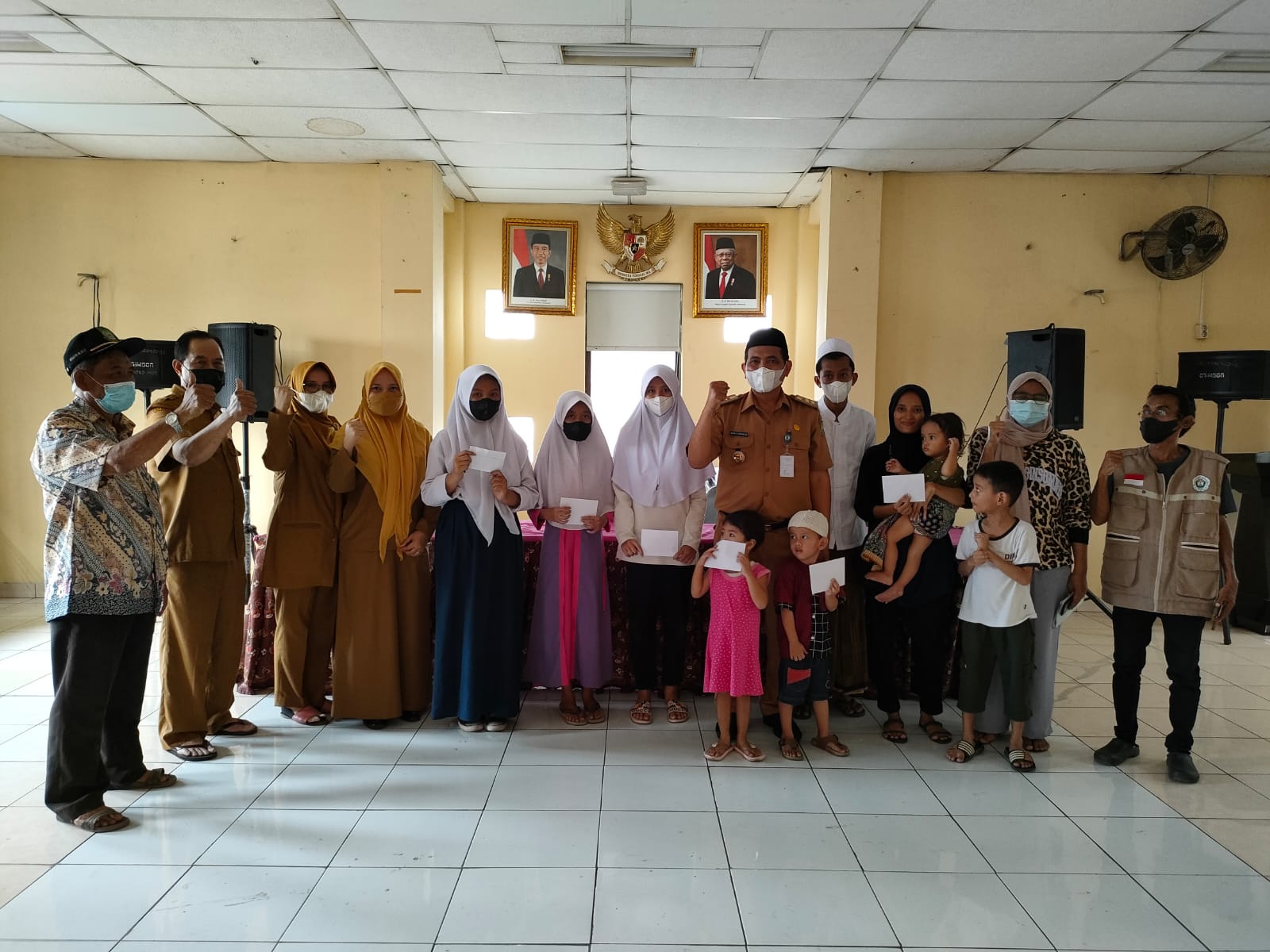 Penyaluran Santunan Anak Yatim 