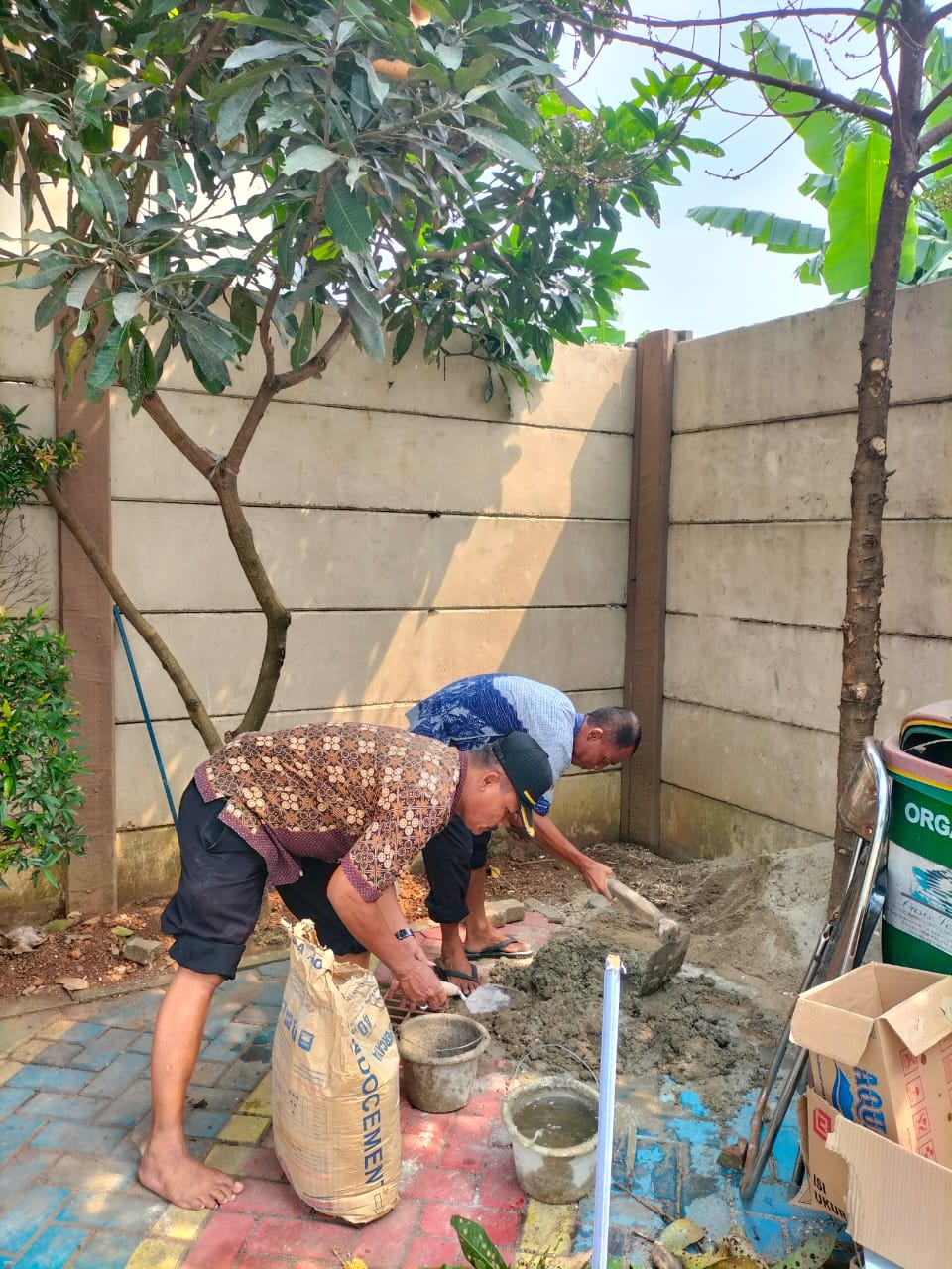 Kerja Bakti Pembuatan Tempat Pengelolaan Sampah