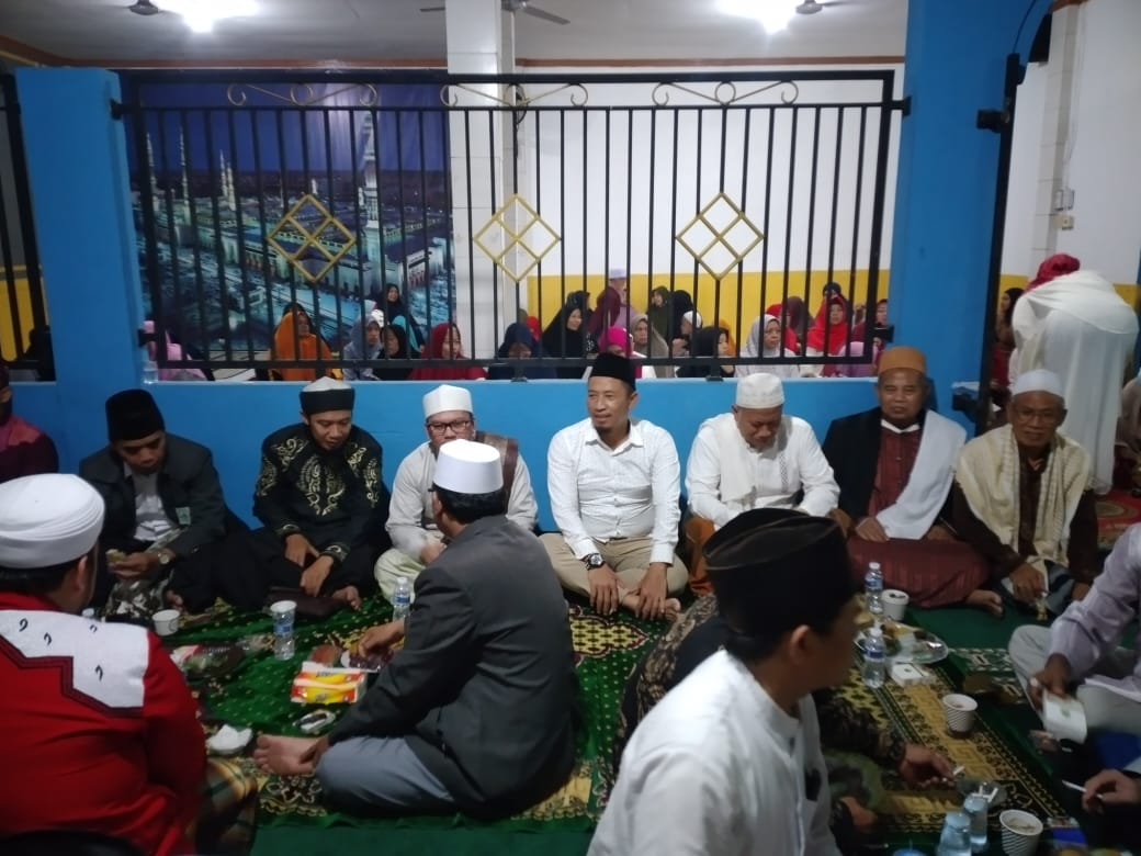 Menghadiri Tabligh Akbar di Musholla Al Fattah