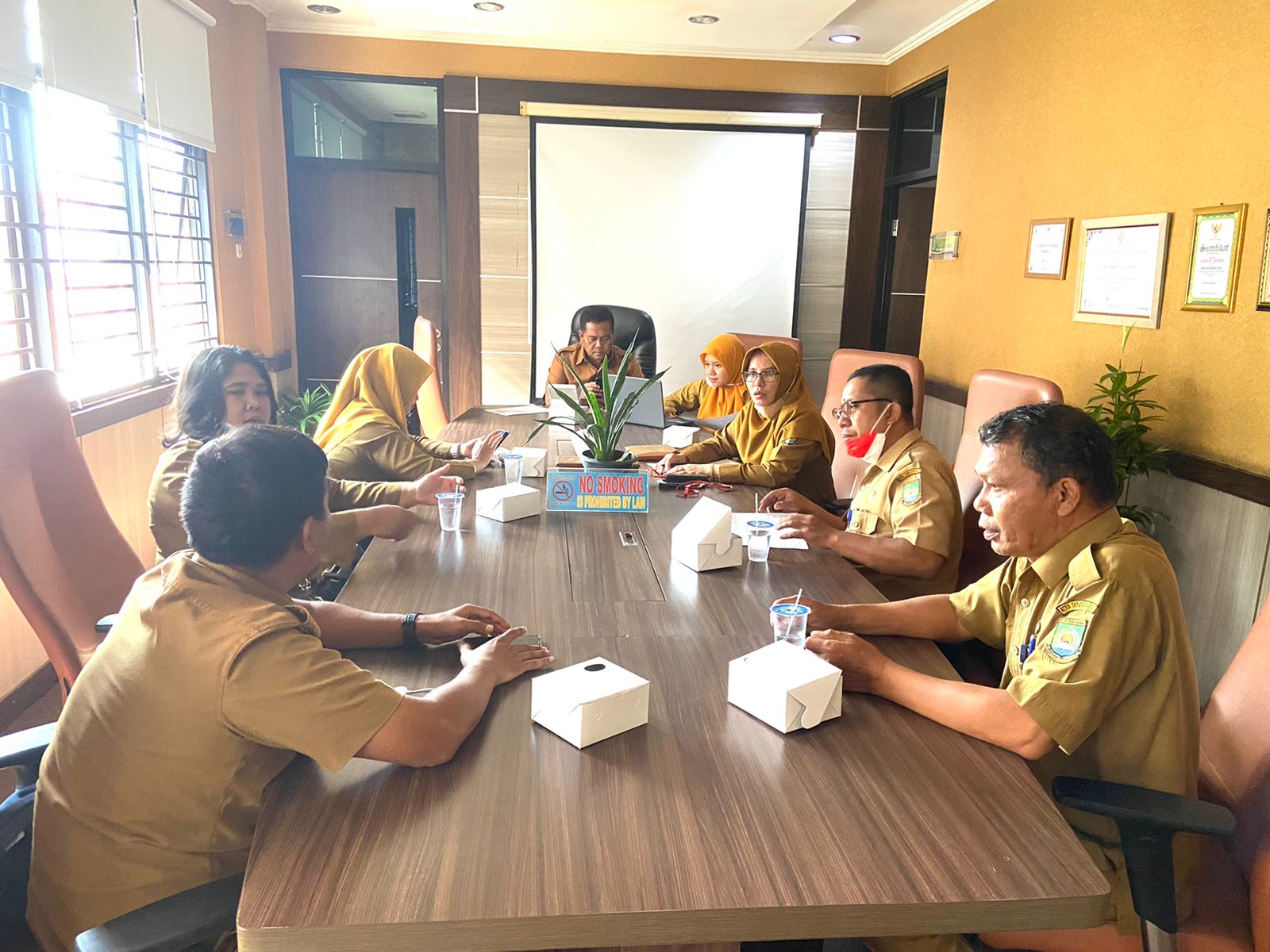 Rapat Koordinasi Kasi. Tata Pemerintahan se-Kecamatan Jatiuwung