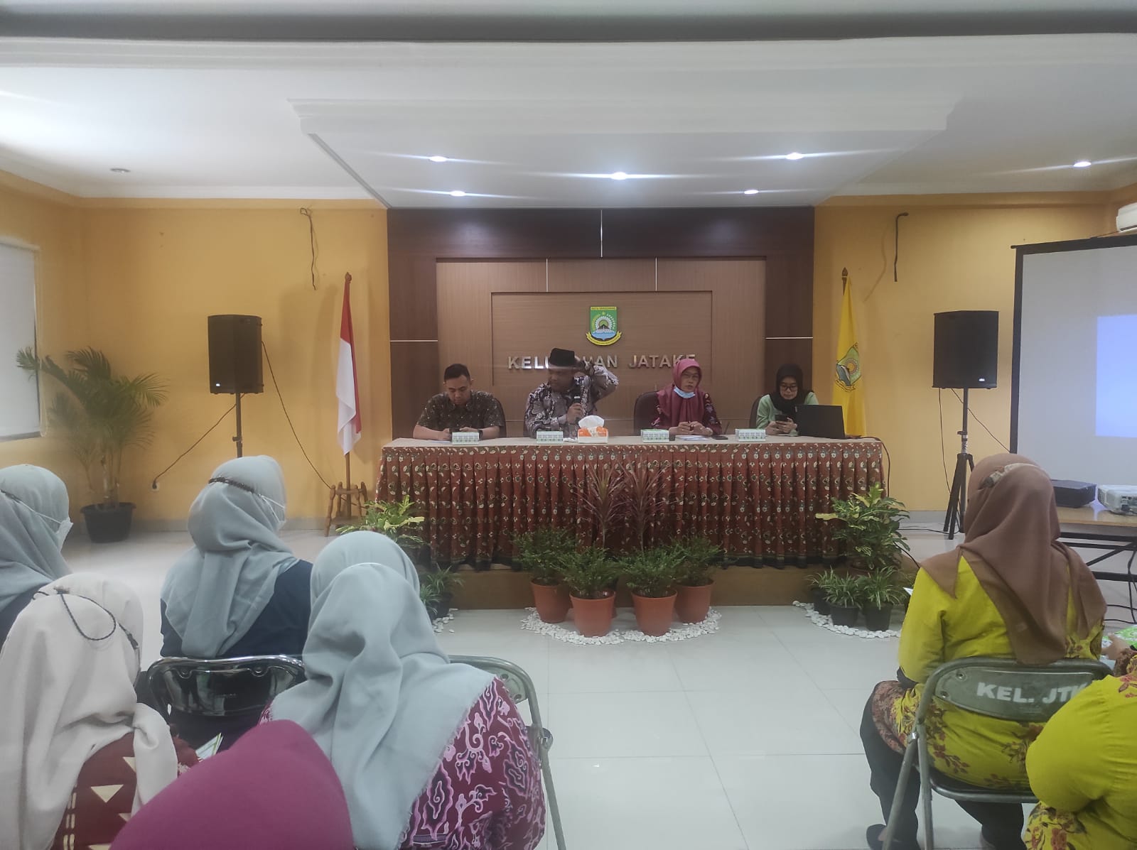 Sosialisasi BPJS Ketenagakerjaan yang dihadiri oleh Kader Posyandu