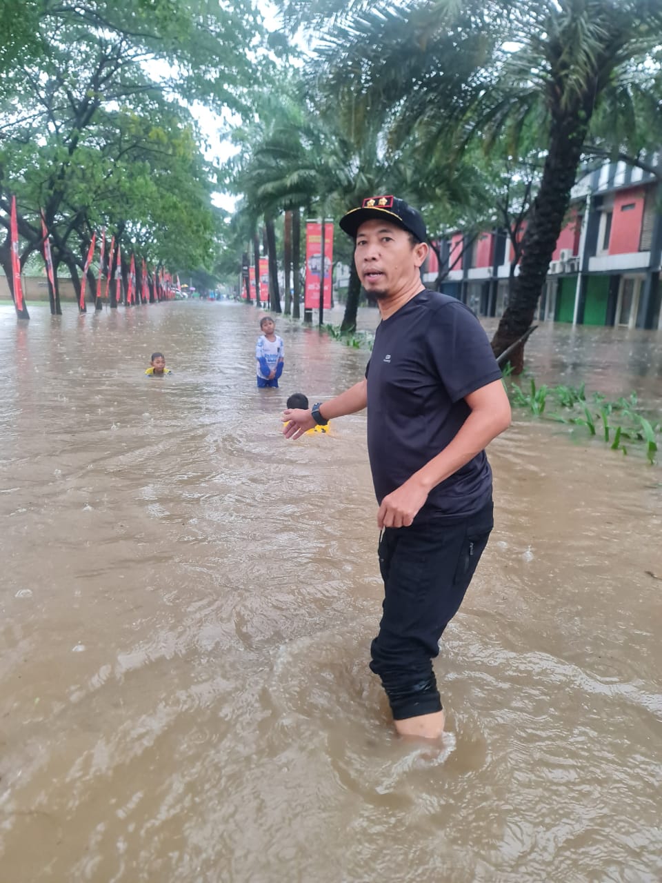 Monitoring Banjir di Perumahan Magnolia Residence RW 009