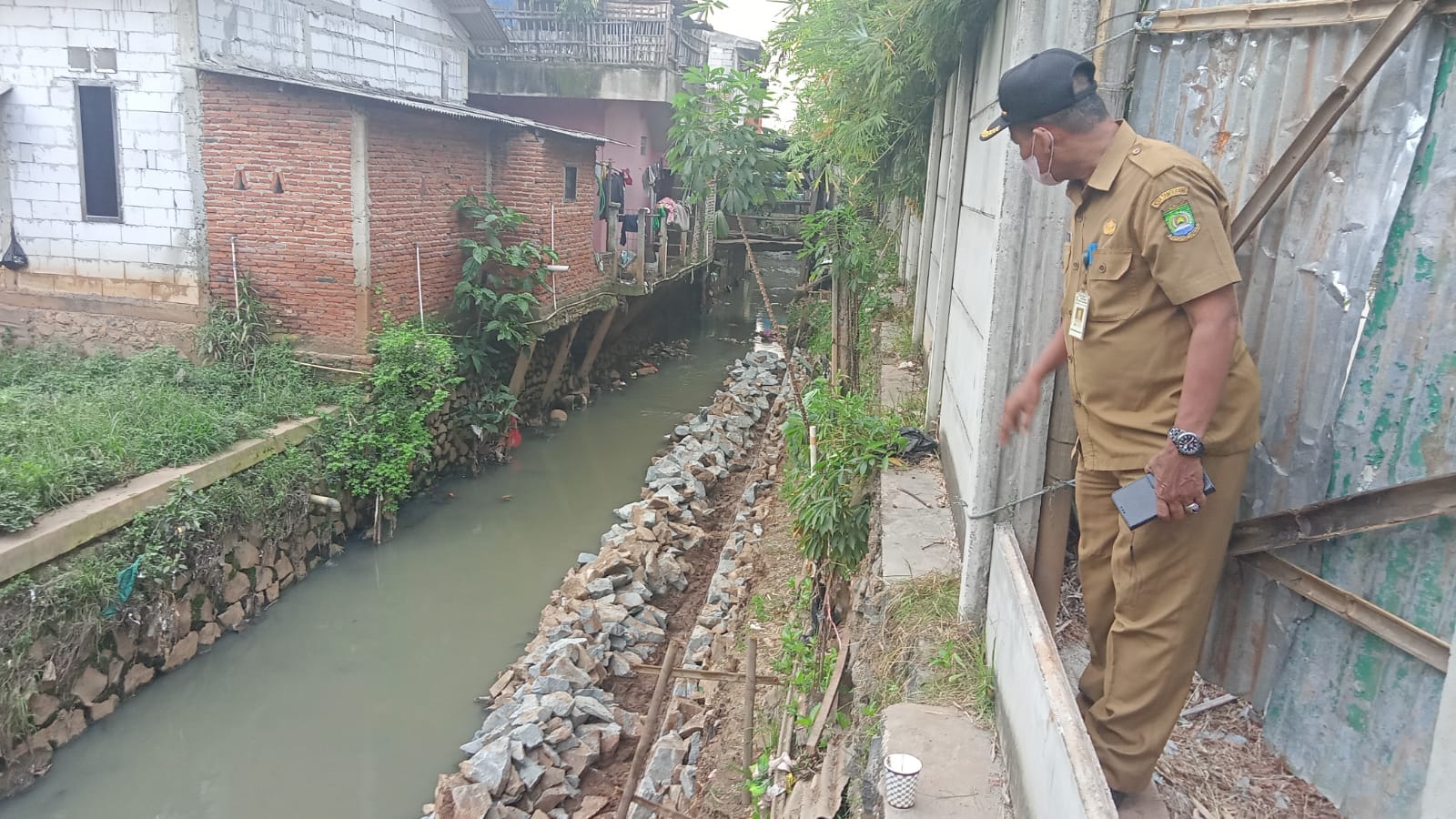 Monitoring Pembangunan Turap Kali Perumahan Magnolia Residence RW. 009