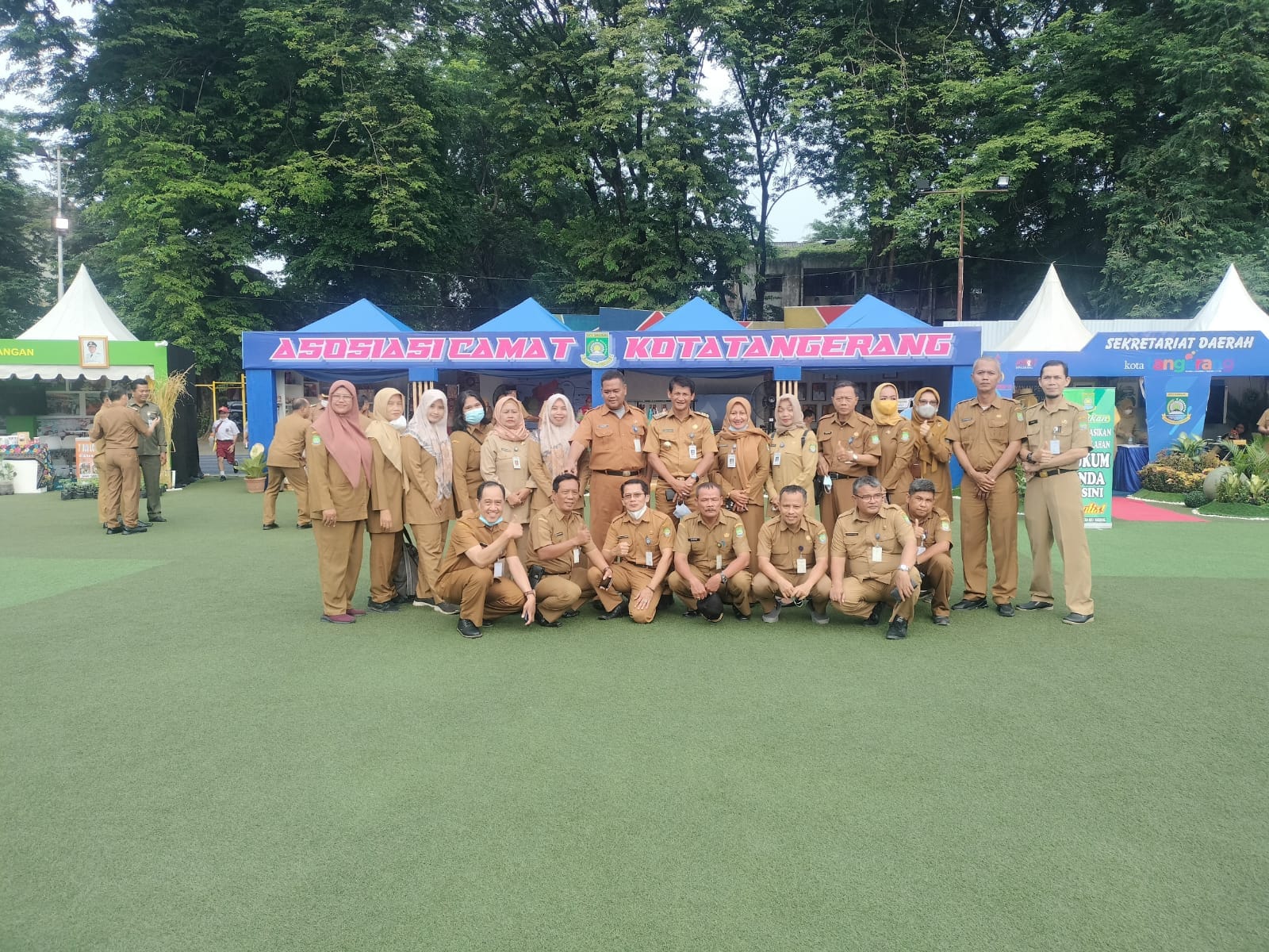 Menghadiri Penutupan Festival Cisadane di Lapangan Ahmad Yani