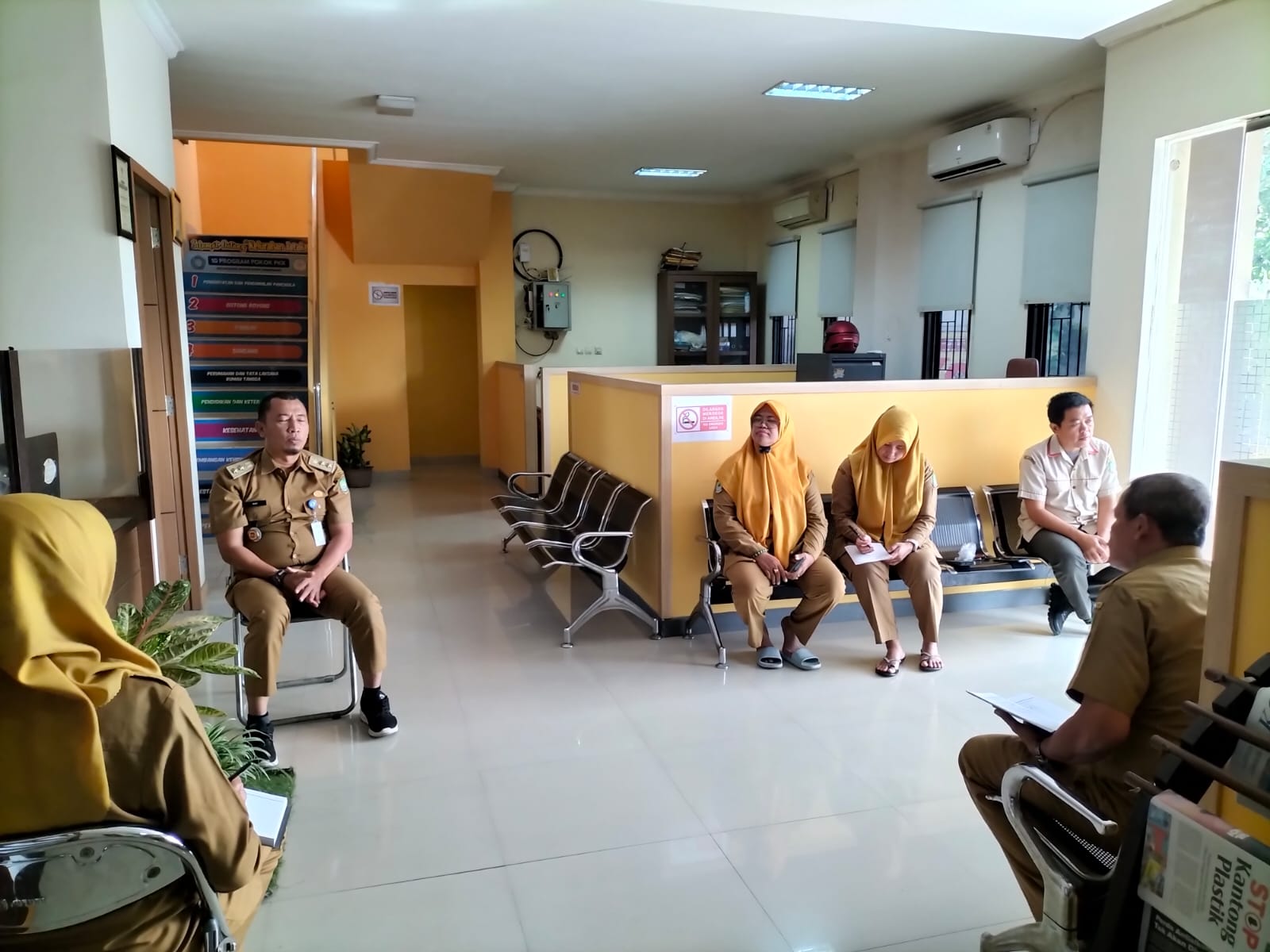 Briefing Mingguan Pegawai Kelurahan Jatake