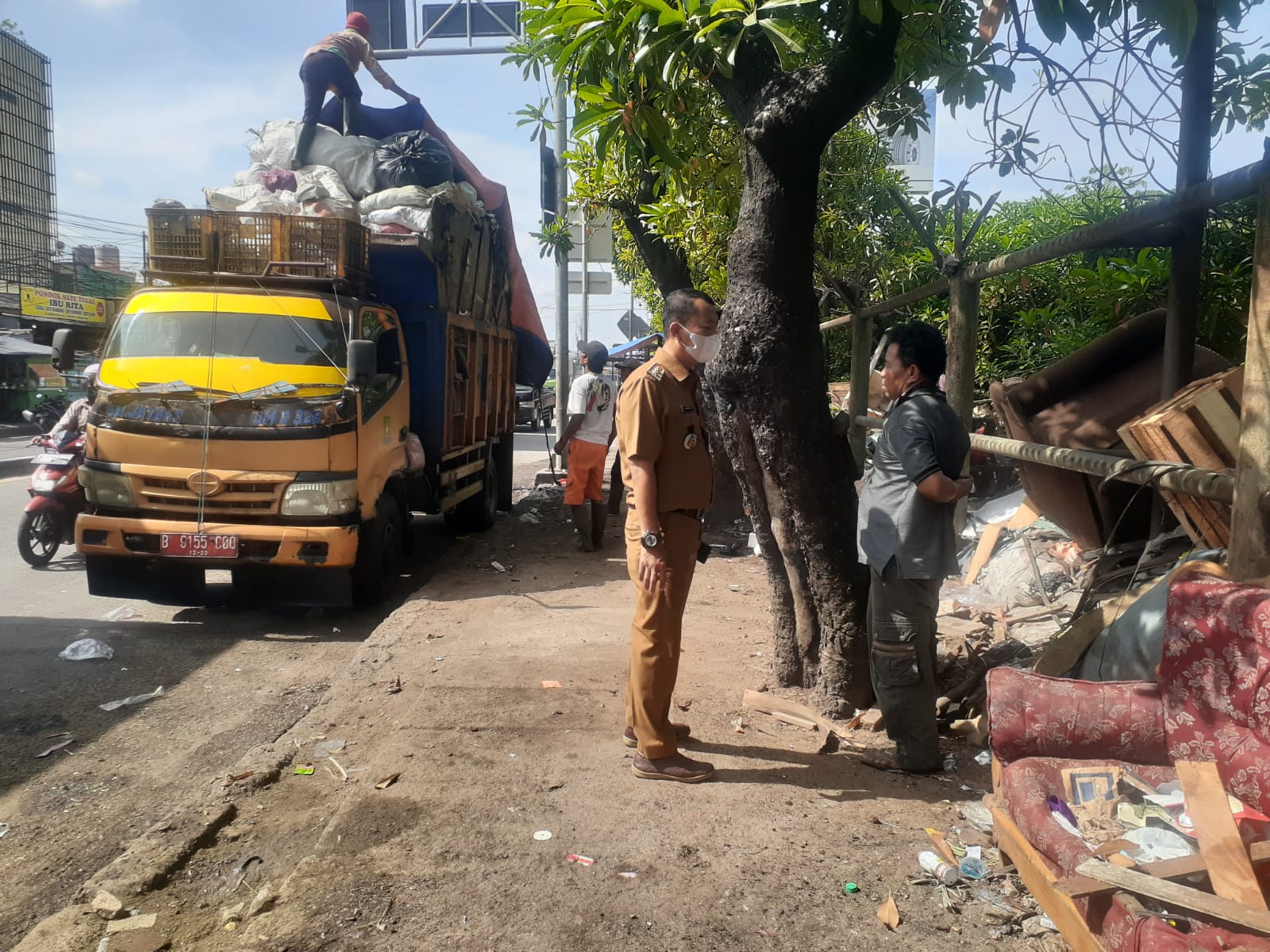 Monitoring TPS (Tempat Pembuangan Sampah) di Jl. Gatot Subroto