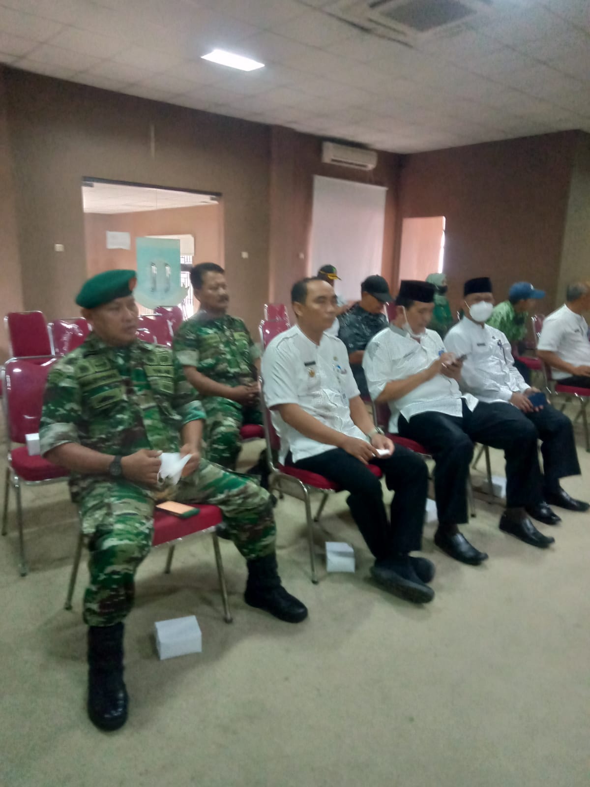 Menghadiri Acara Sosialisasi Penilaian FKTS di Kecamatan Jatiuwung