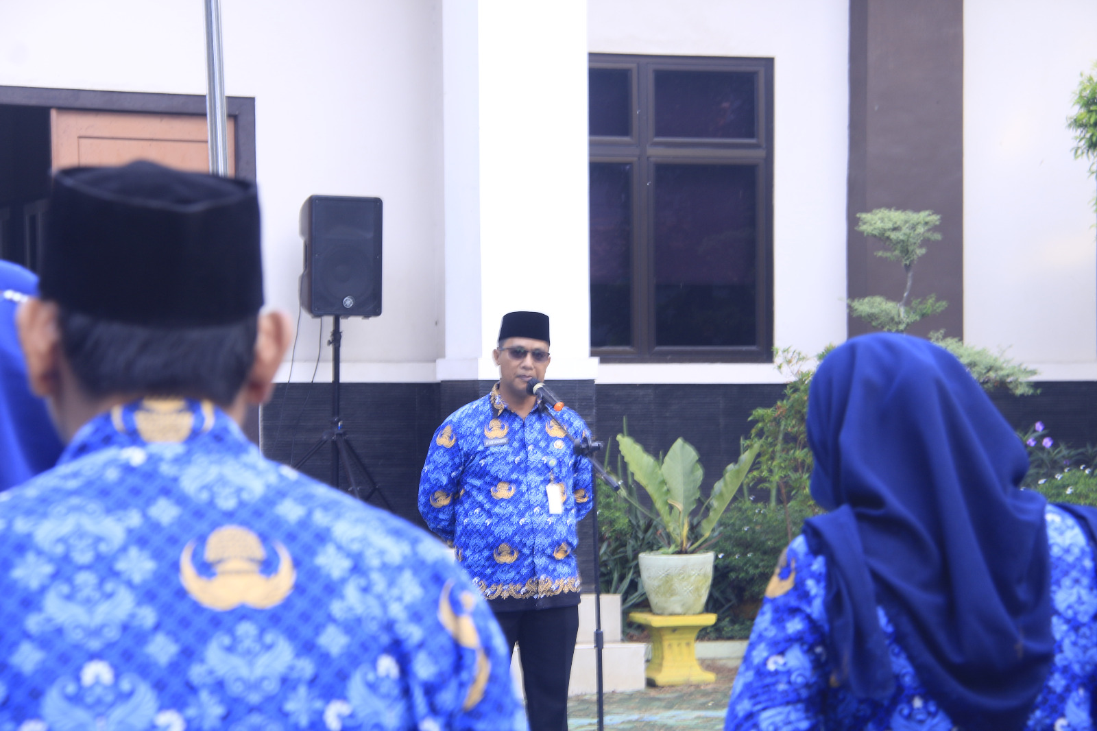 Sekcam Jatiuwung pimpin apel pagi pegawai OPD Kecamatan Jatiuwung