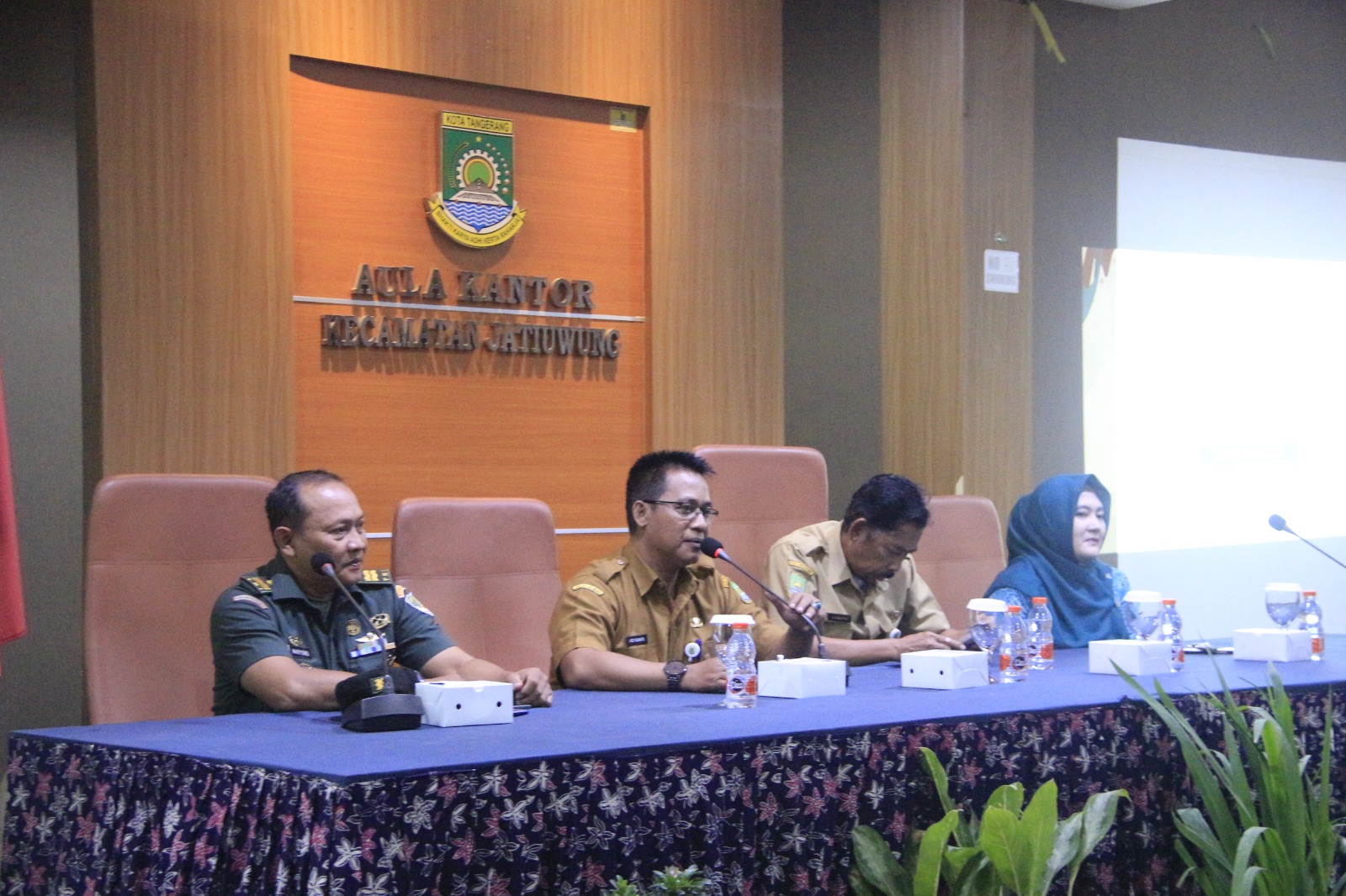 Giat Mini Lokakarya Tingkat Kecamatan dalam rangka percepatan penurunan stunting tingkat Kecamatan Jatiuwung