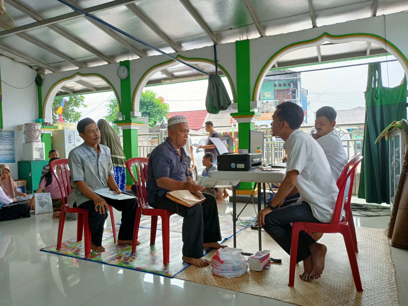 Pelayanan Keliling Adminduk (MERAPAT) di RT 01/05 Kp.Cikoneng Girang Kelurahan Manis Jaya