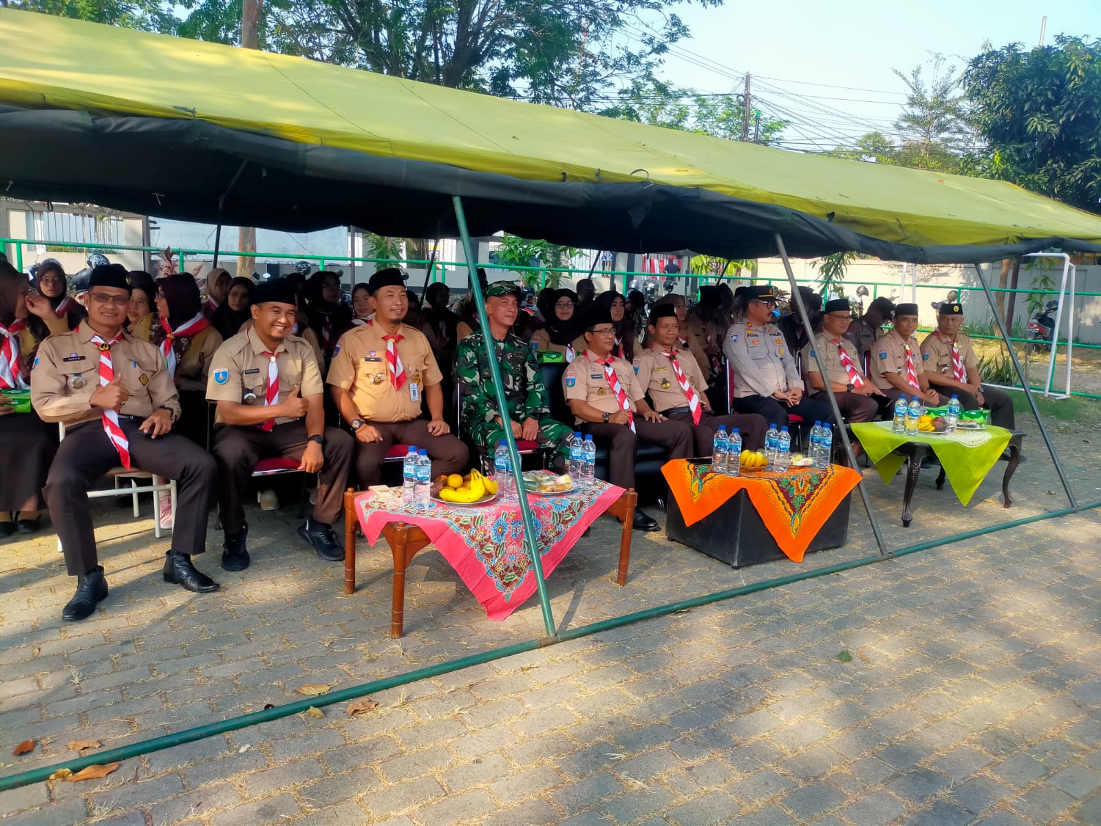 Sekcam Jatiuwung bersama Lurah se-Kecamatan Jatiuwung menghadiri acara Hari Pramuka ke-62 di Yayasan Nurul Kuncung Al-Islahat Kelurahan Keroncong