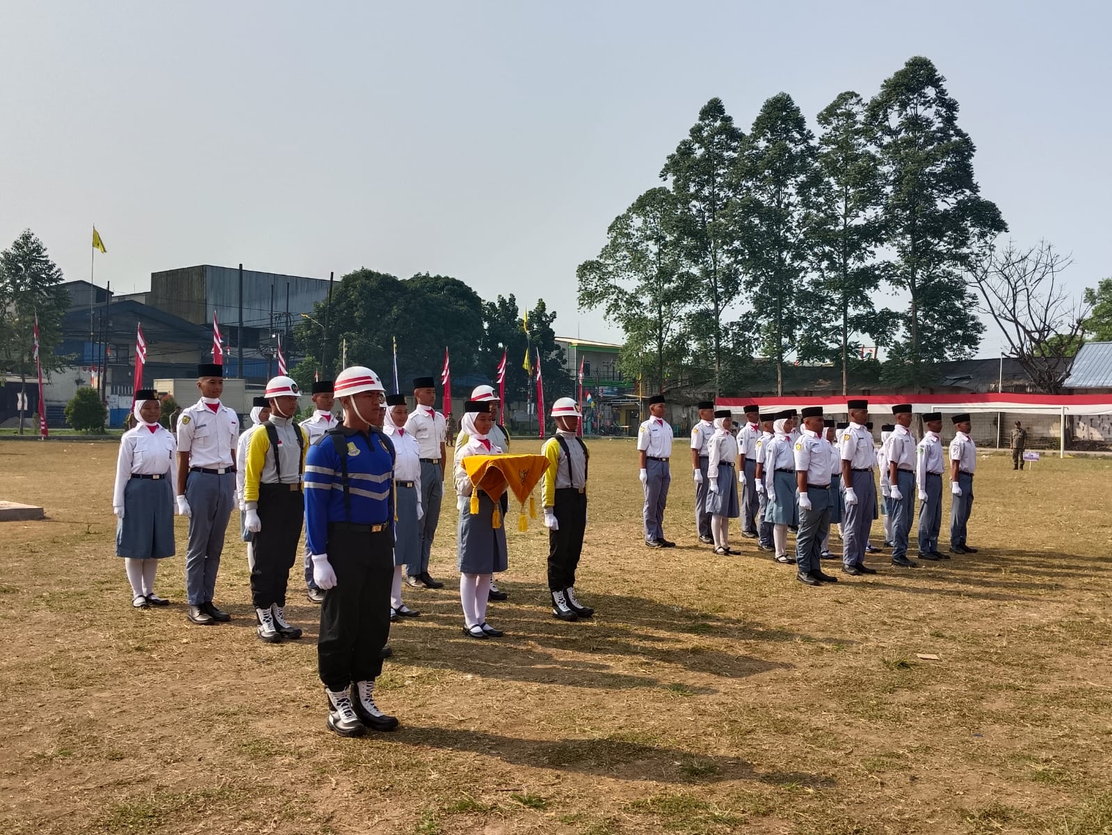 Geladi bersih persiapan pelaksanaan upacara HUT RI ke-78 di lapangan Gandasari