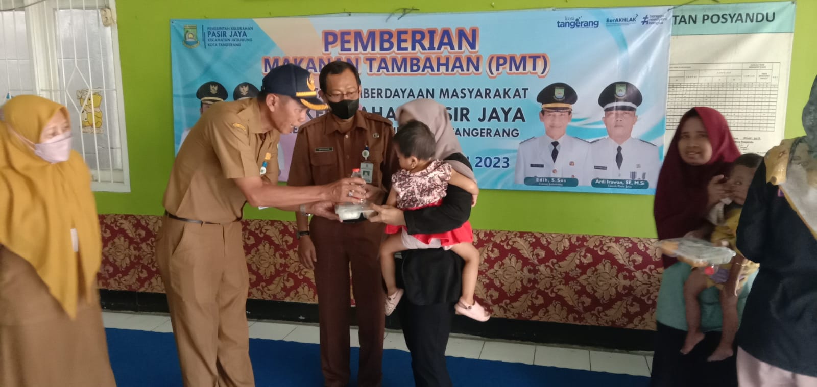 Pemberian Makanan Tambahan (PMT) Hari ke-12