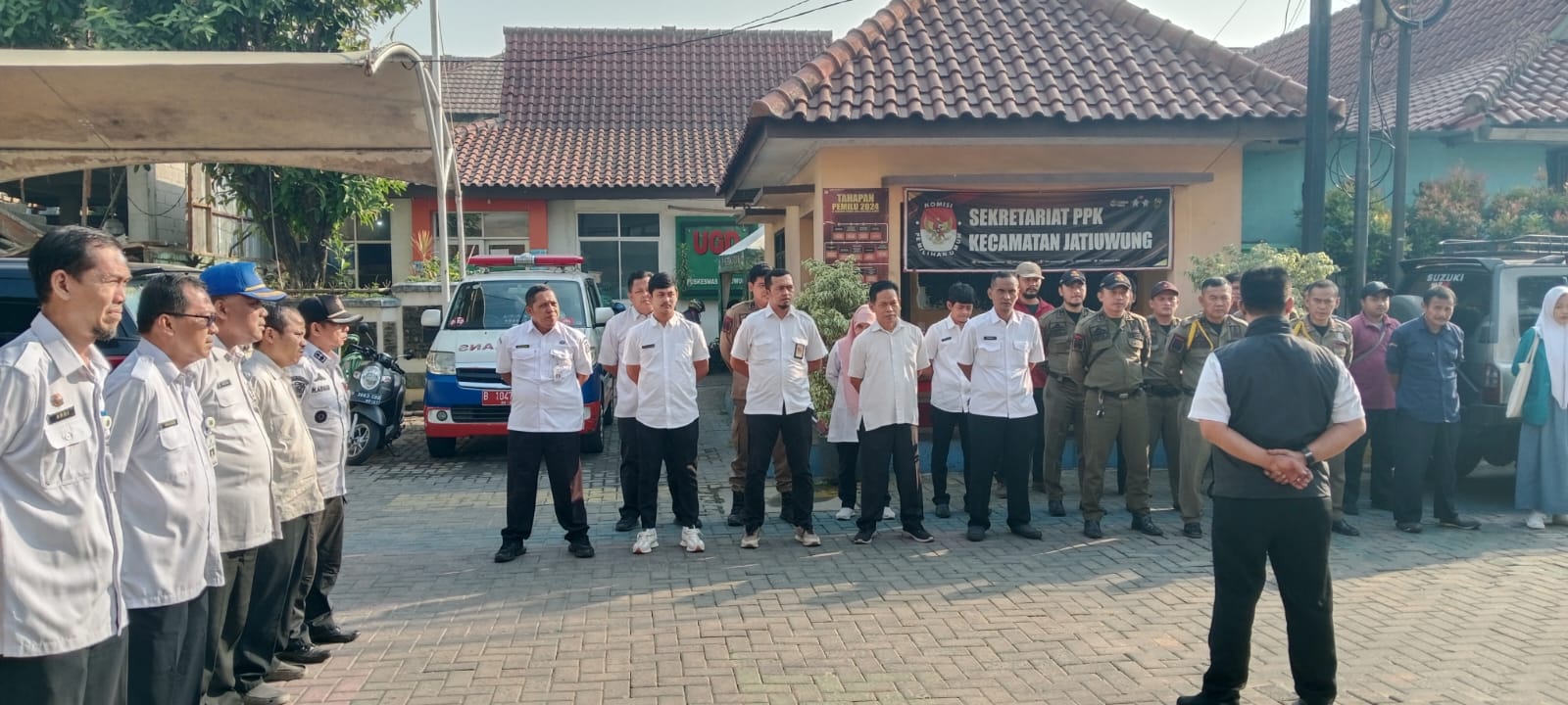 Giat Apel Pagi Pegawai Kecamatan Jatiuwung