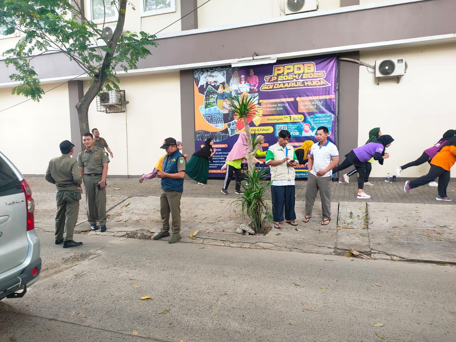 Giat Car Free Day Tingkat Kecamatan Jatiuwung  di Jalan Dahu Kelurahan Keroncong