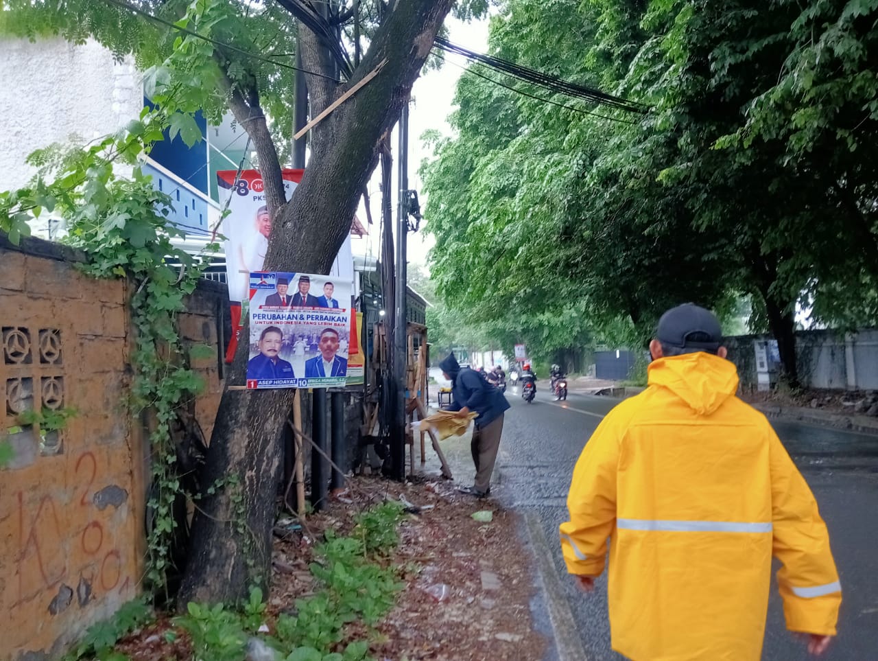 Giat Penertiban Spanduk Liar Tak Berijin dan Monitoring Wilayah