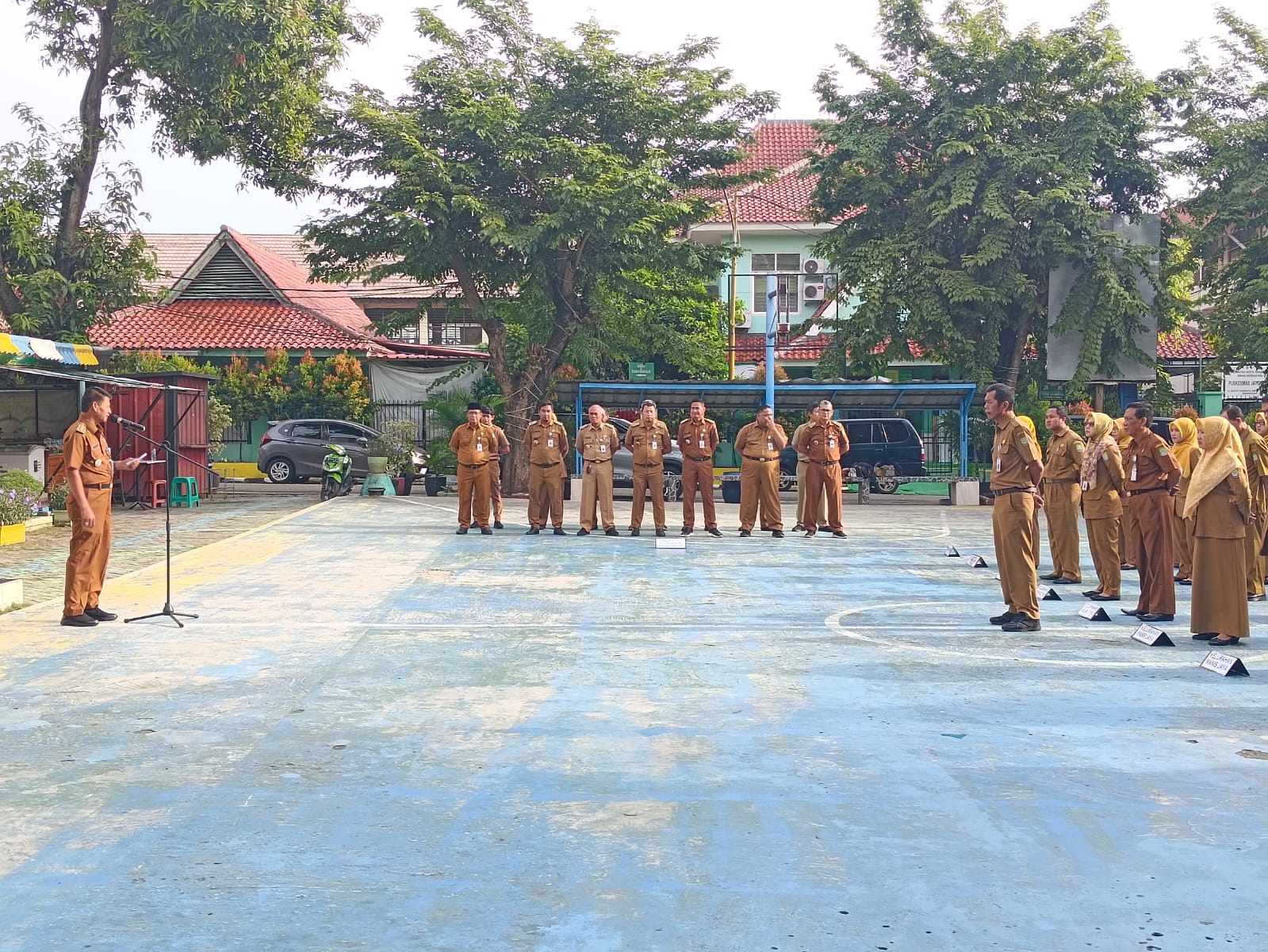 Giat Apel Senin Pagi Pegawai Kecamatan Jatiuwung