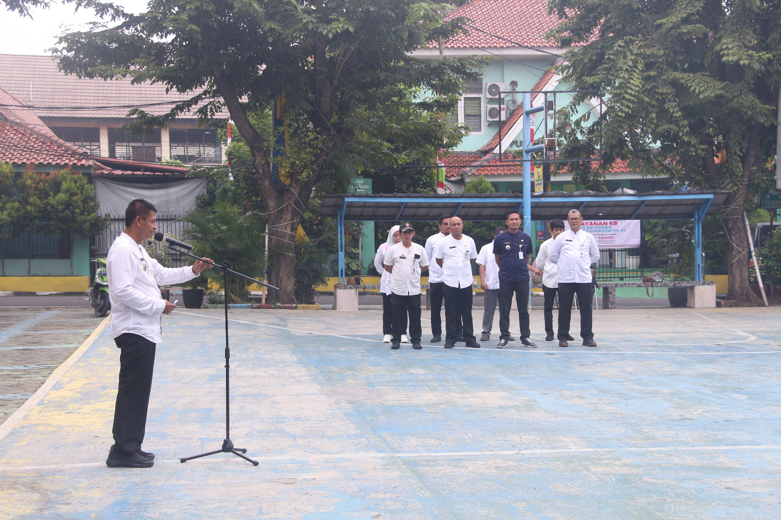 Giat Apel Jumat Pagi Pegawai Kecamatan Jatiuwung