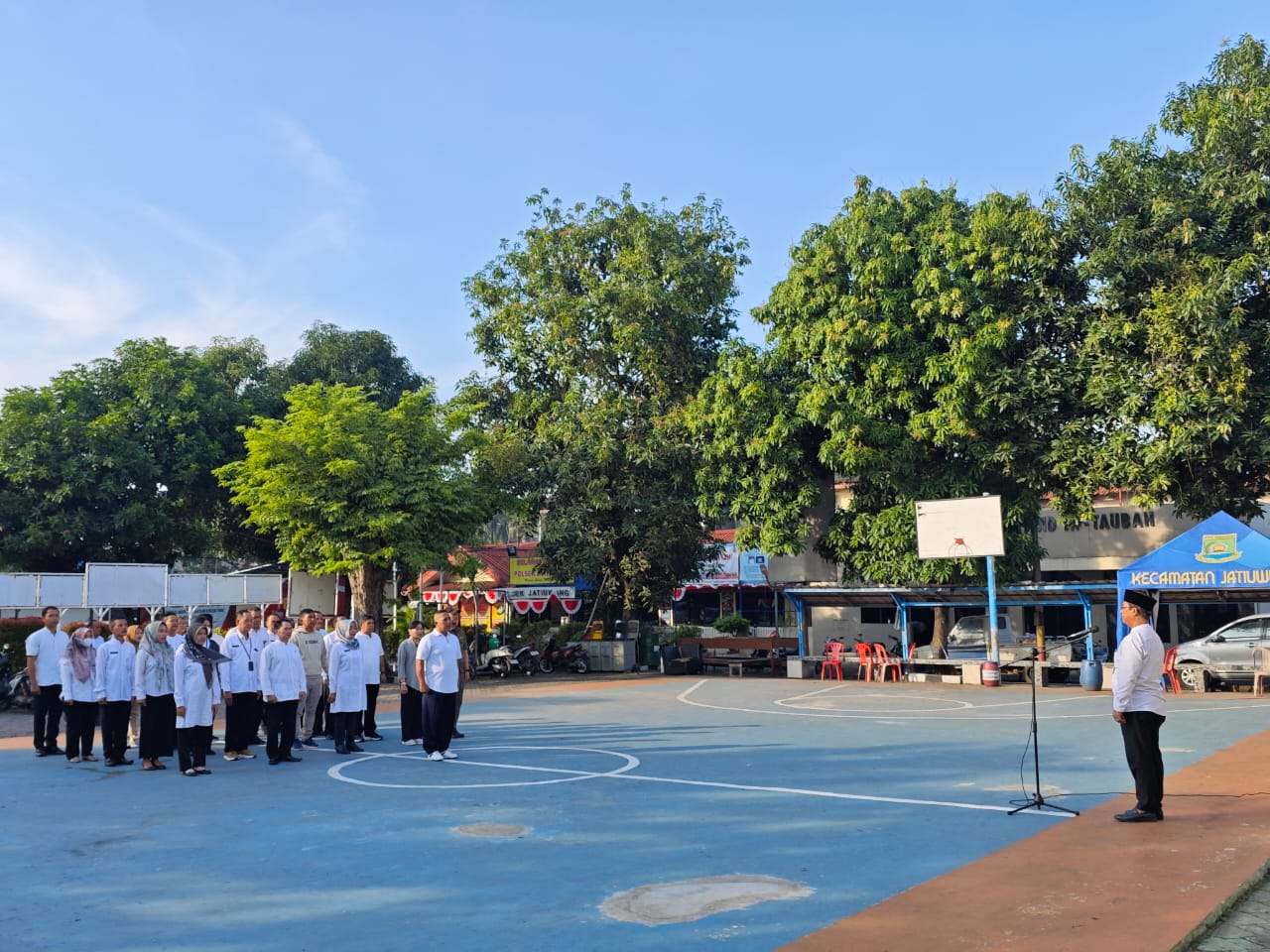 Giat Apel Jumat Pagi Pegawai Kecamatan Jatiuwung