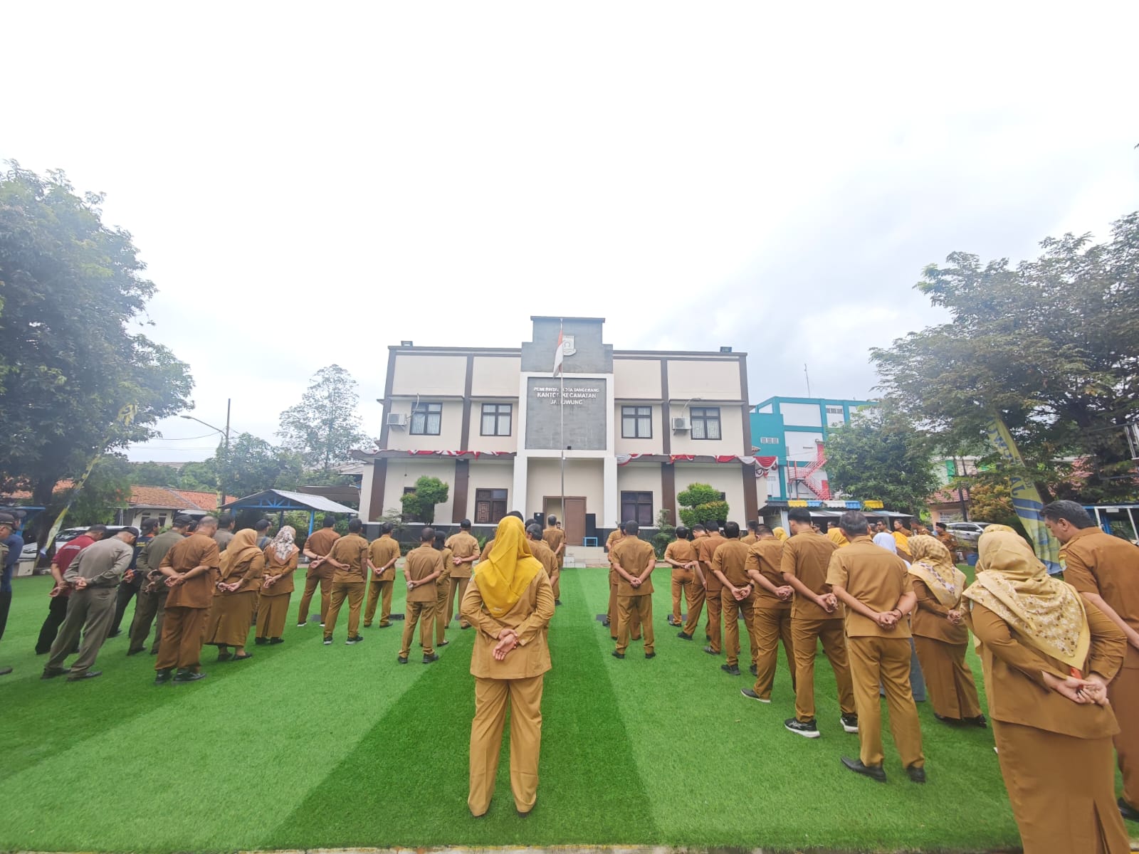 Giat Apel Senin Pagi Pegawai Kecamatan Jatiuwung