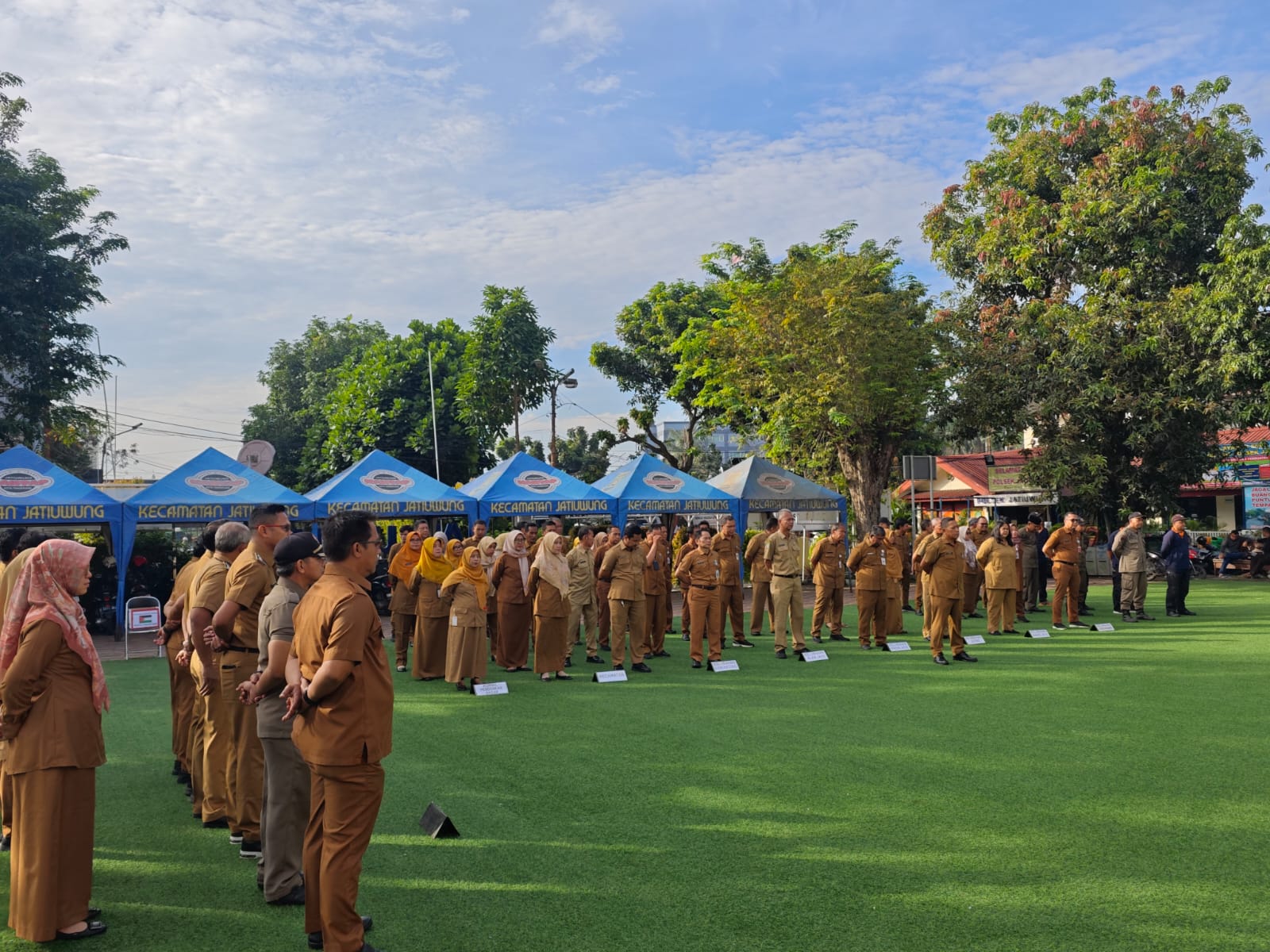 Giat Apel Senin Pagi Pegawai Kecamatan Jatiuwung